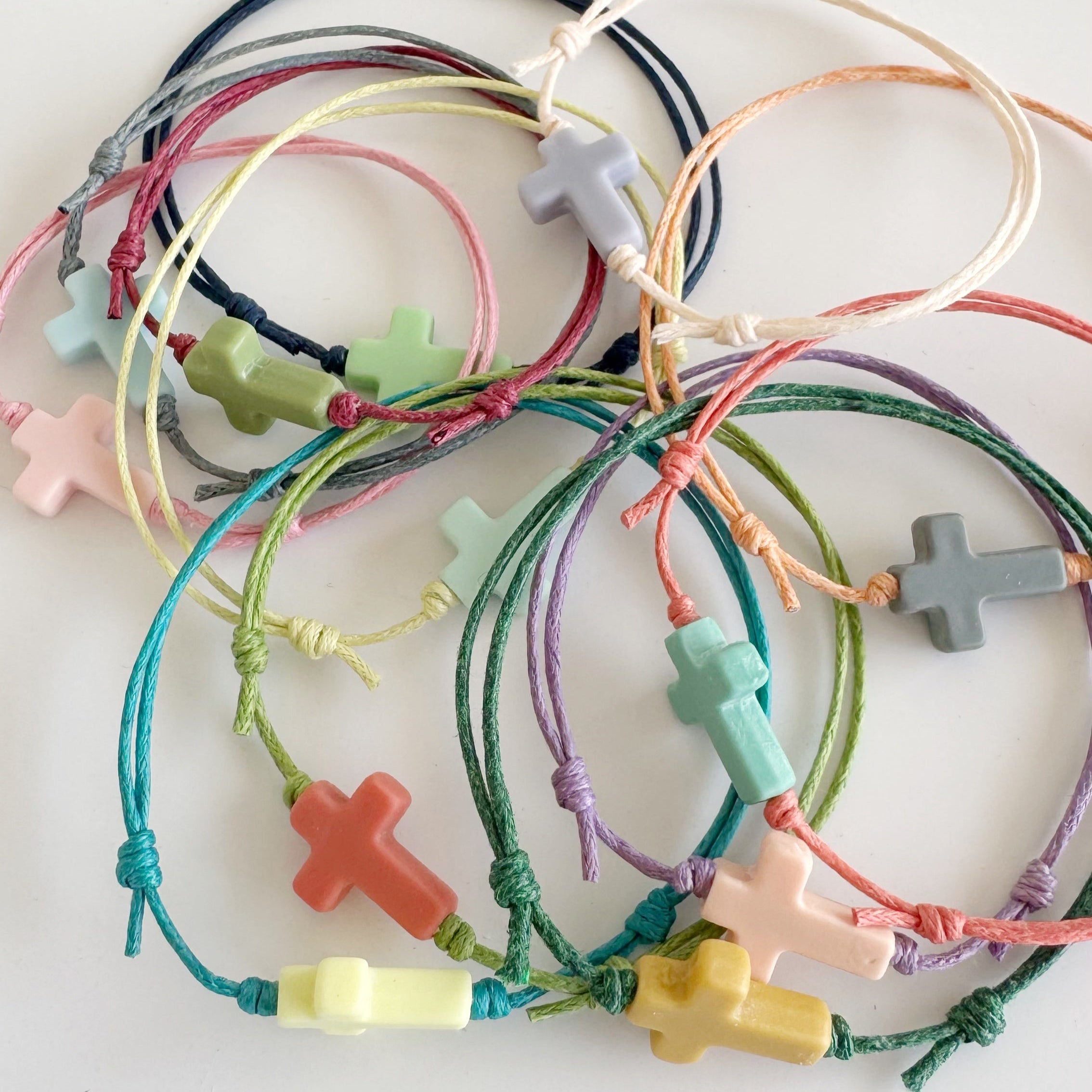 PULSERA CRUZ PASTEL