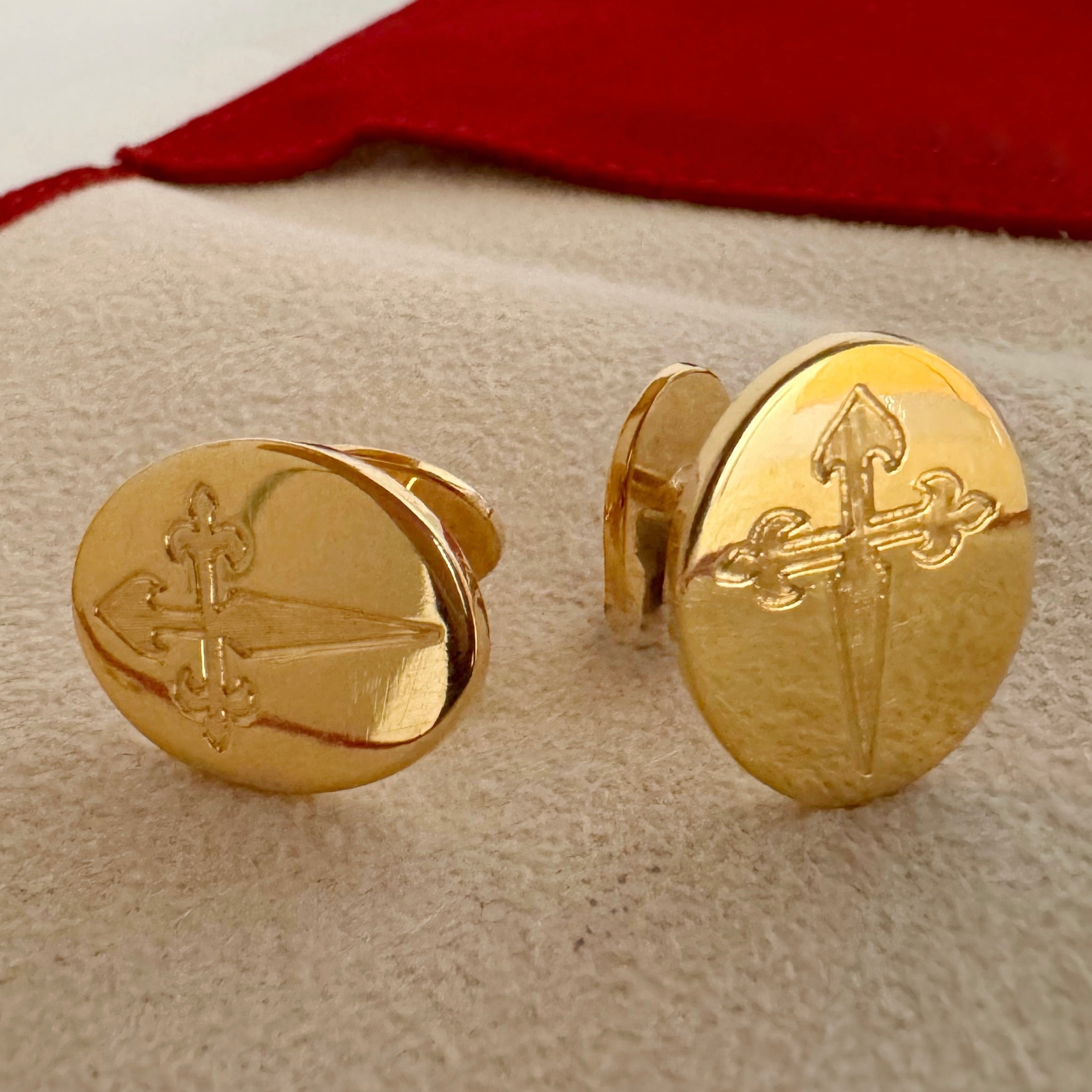 GEMELOS CRUZ DE SANTIAGO PLATA DE LEY 925 Y PLATA DE LEY 925 CHAPADA EN ORO 24K