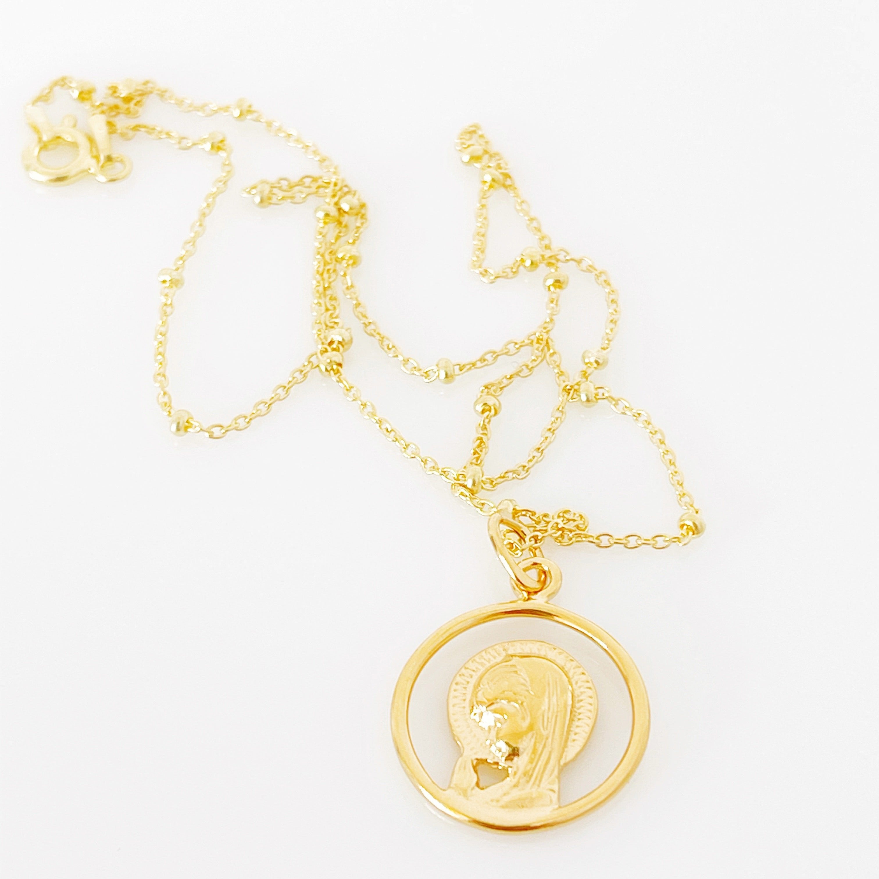 COLLAR VIRGEN NIÑA PLATA DE LEY 925 CHAPADO EN ORO 24K CON CADENA