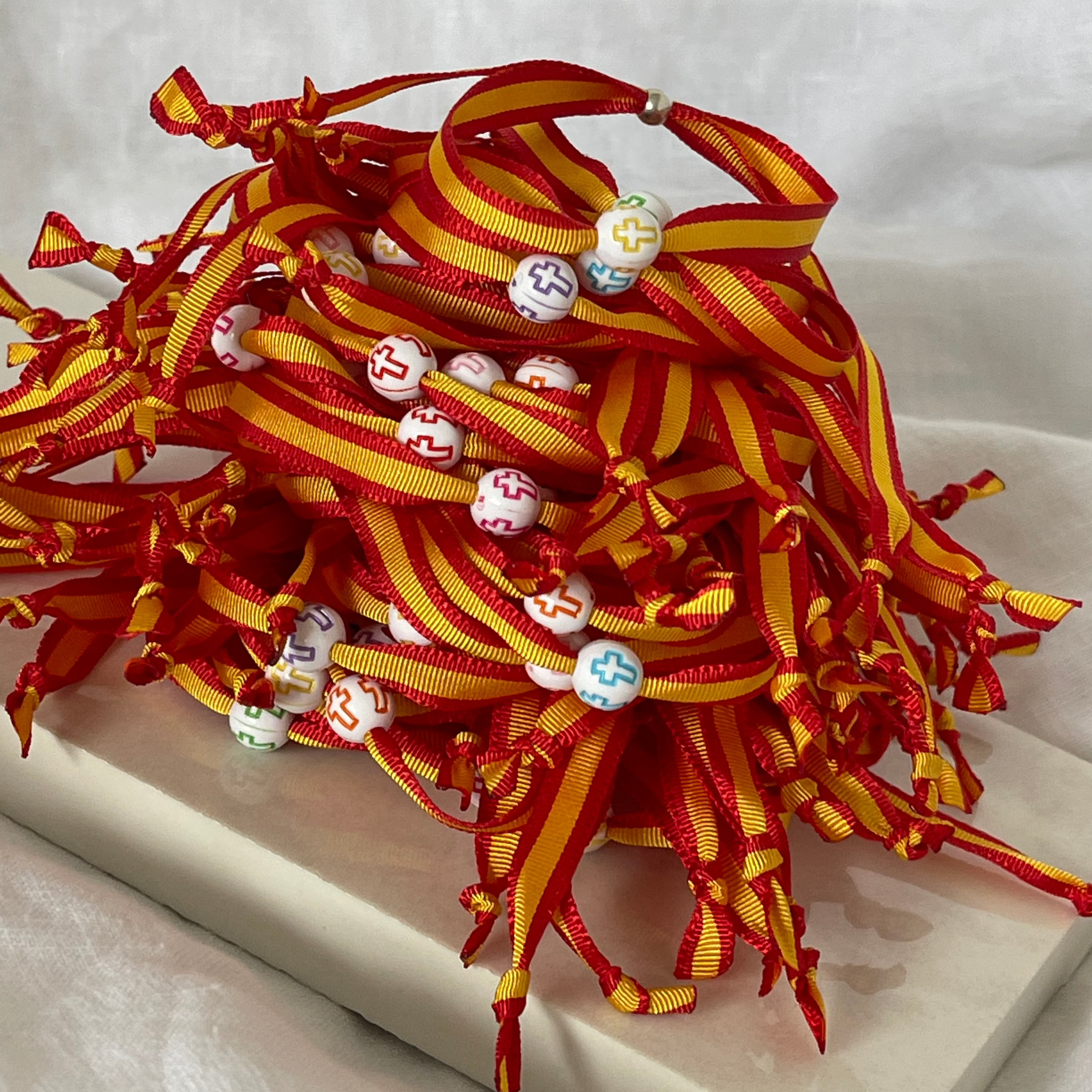 PULSERA BOLITA CRUZ BANDERA