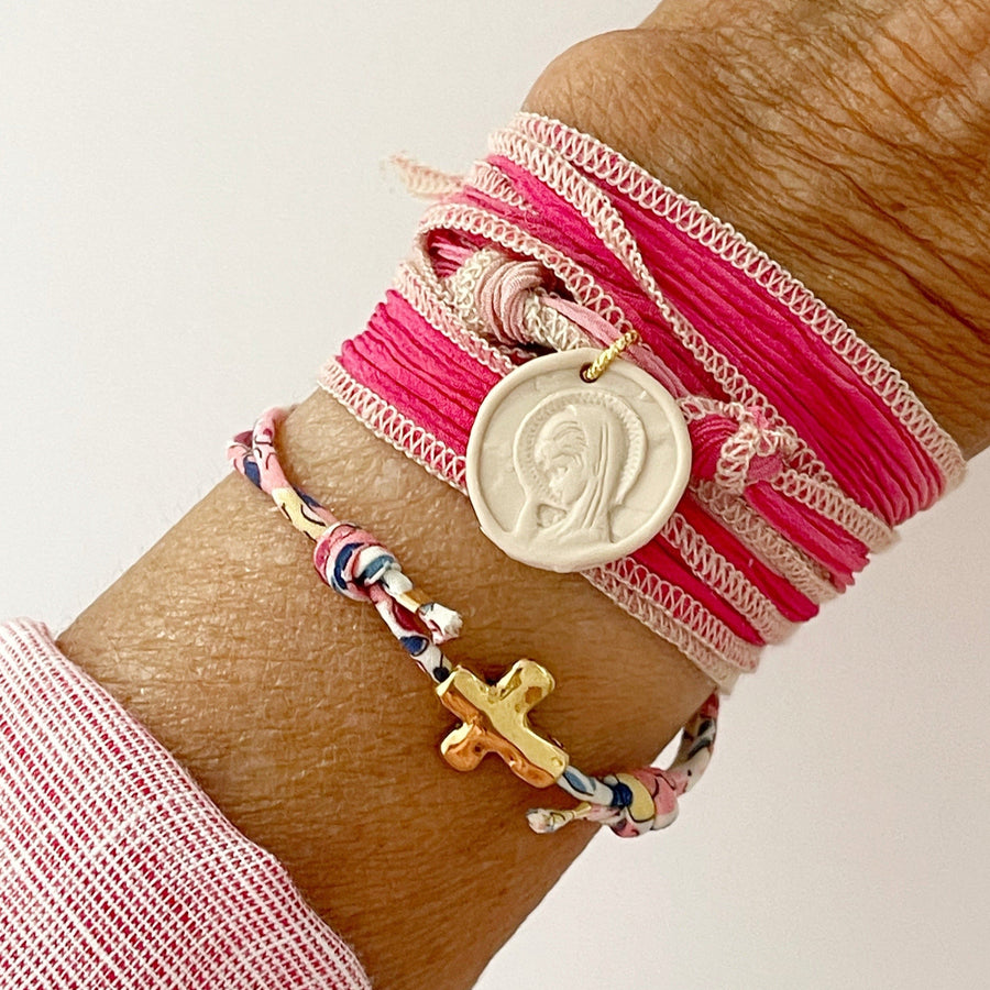 PULSERA CRUZ CON CORDÓN LIBERTY