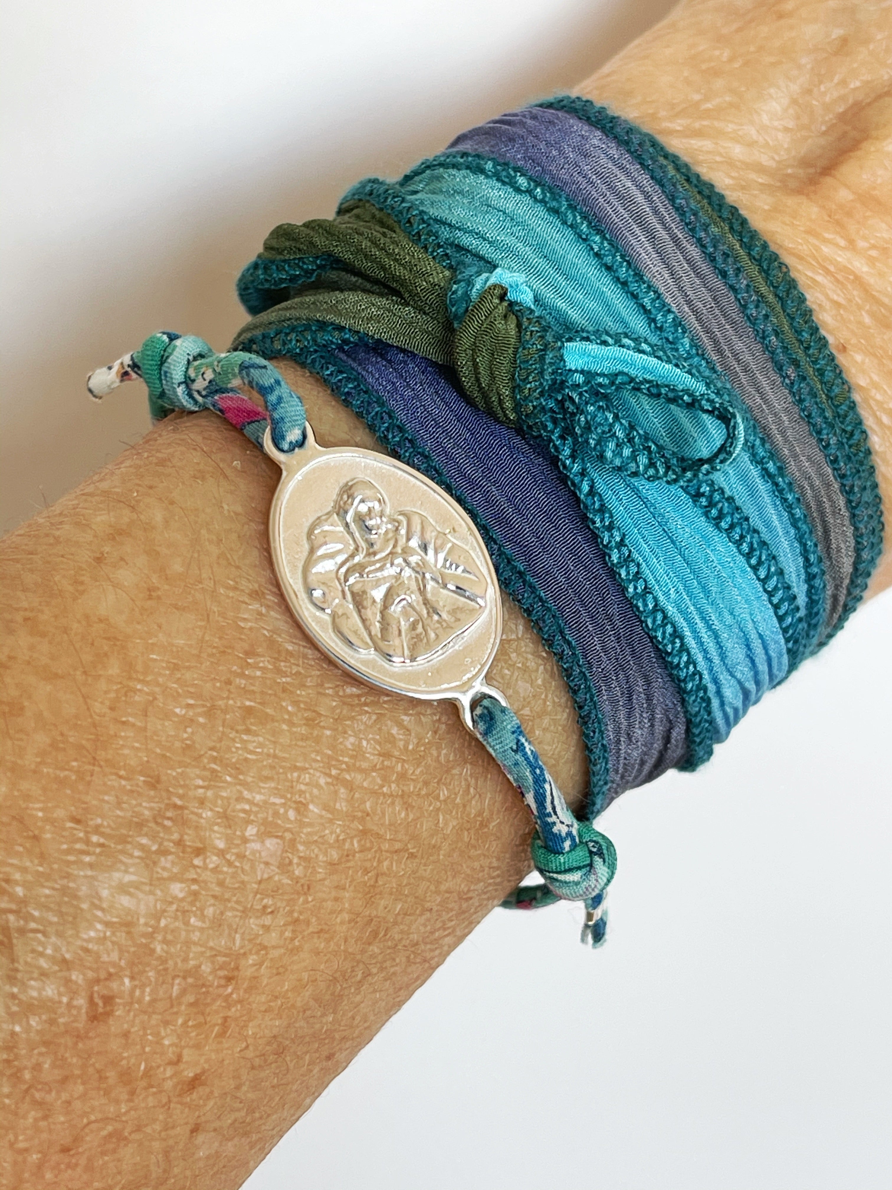 VIRGIN UNTIED BRACELET WITH LIBERTY CORD